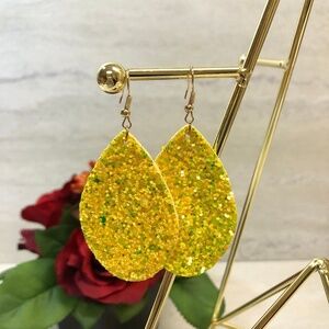 5/$20 Yellow Glitter‎ Teardrop Earrings, New